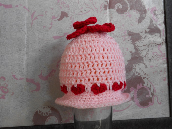 Red Hearts Hat